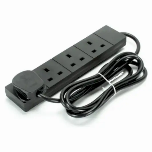 Status 4 Soketli 2m Uzatma Kablosu Siyah