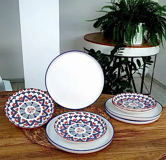 4 kişilik 8 Parça Kırmızı Yusufcuk Desenli Yemek Takımı