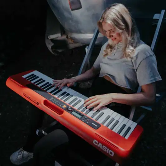 Casio Casiotone 61 Tuşlu Klavye Kırmızı