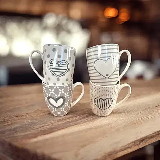 Dört Adet Sevgi Dolu Mug Kupa Seti 8.3x10.5 cm