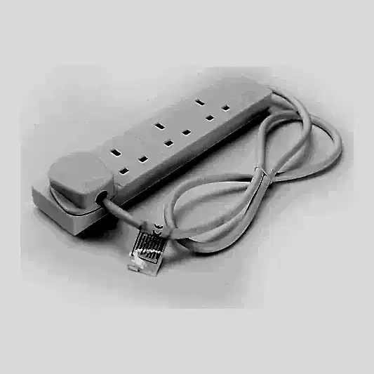 Status 4 Soketli 1m Uzatma Kablosu